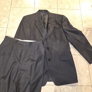 Hart Schaffner Marx Men's Classic Gray Suit 43R